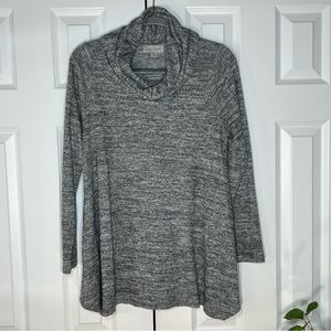 Charlie Paige Cowl Neck Tunic Sweater Gray. Women’s Size S/M